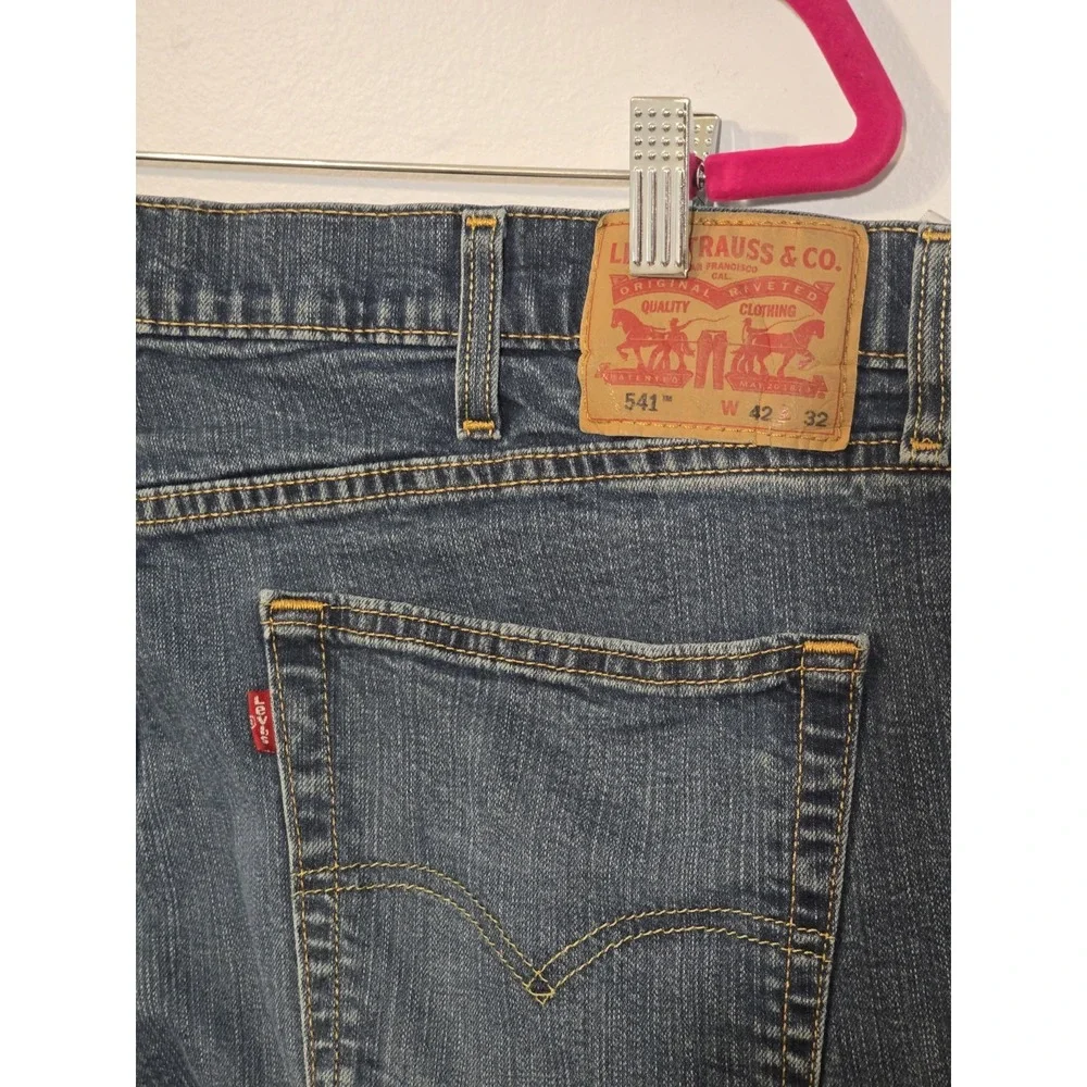 Levi's ‎ 541 Men's Blue Denim Jeans Tag Size 42x32 Measured 41x29.5